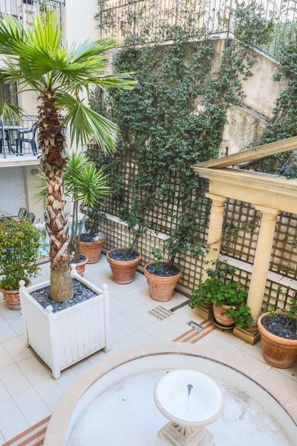 Cannes Palazzio Exteriör bild